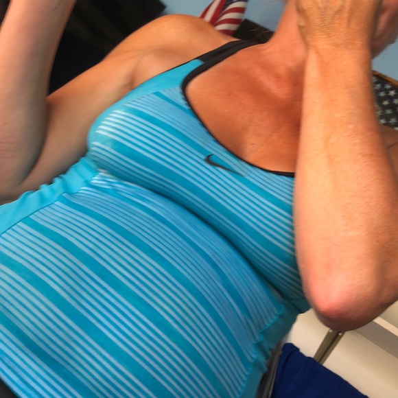 A Nike swim suit - Picture 5 of 8